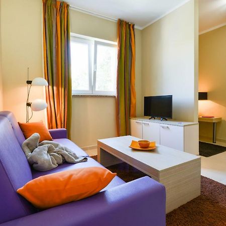 לון Cecilia Apartments מראה חיצוני תמונה