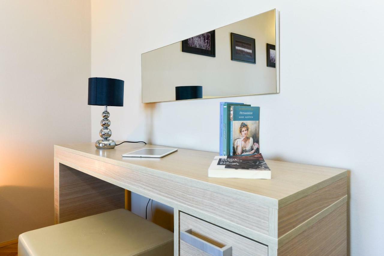 לון Cecilia Apartments מראה חיצוני תמונה